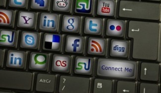 Computer Keyboard With Social Media Keys