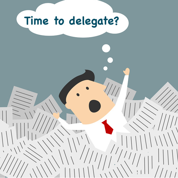 How to Delegate Effectively and Minimize the Risk